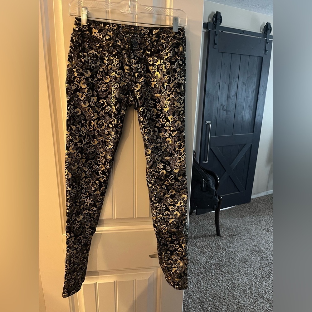 Cult of Individuality Black w/ Gold Embossed lower rise Skinny Pant, 25